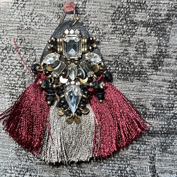 Maroon gray and black tassel and stone earrings - Picture 3 of 4